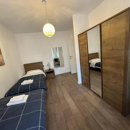 Whispering Aura Tirana