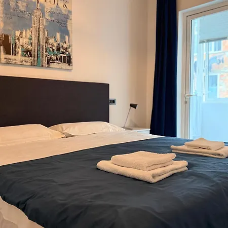 Whispering Aura - Centre * Tirana