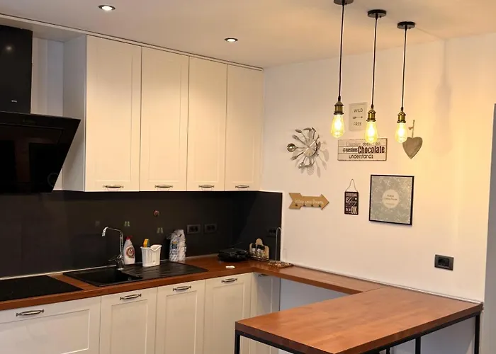 Whispering Aura - Centre *