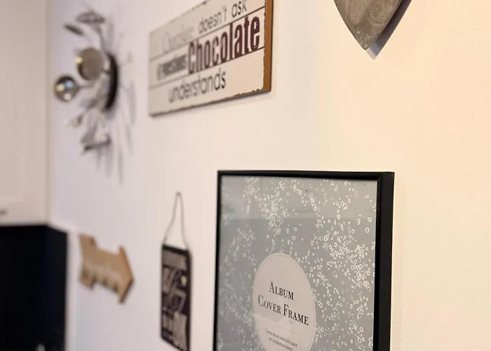 Apartment Whispering Aura *