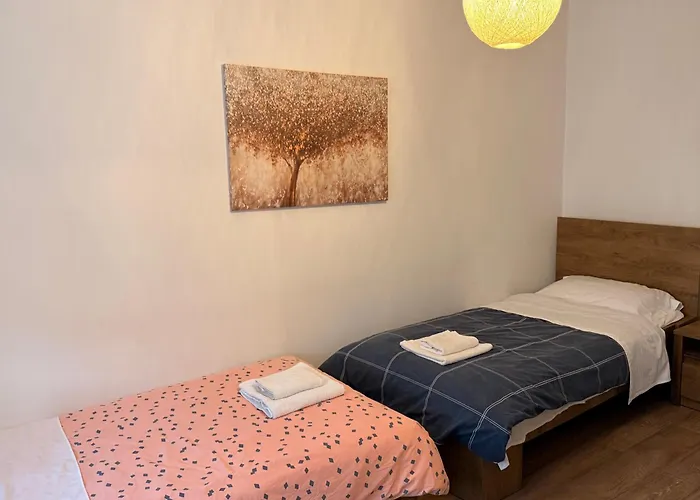 Apartment Whispering Aura *