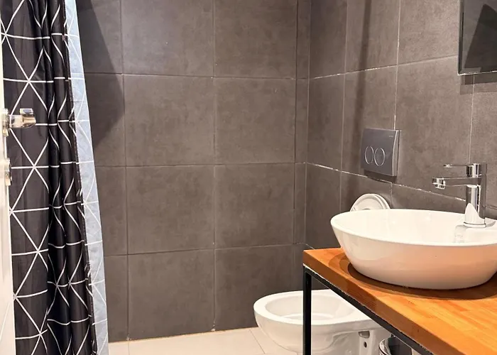 Whispering Aura - Centre *