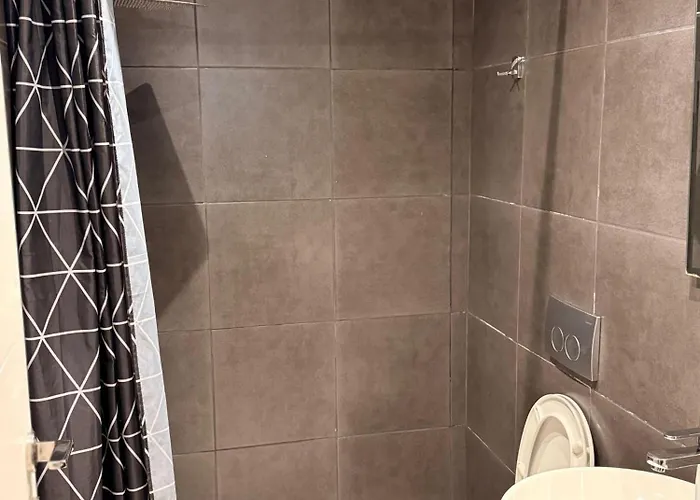 Apartment Whispering Aura - Centre Tirana